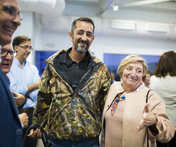 El cirujano Pedro Cavadas, junto a la oncóloga Anna Lluch.