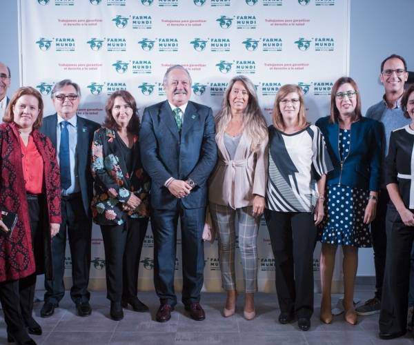 Parte de la Junta Rectora de Farmamundi: Joan Duran, Carmen Mijimolle, Ricard Troiano, Sara Valverde, Michel Catapodis, Marián Borja, Mª José Ruiz, Beatriz Villarquide, Salvador Valero y Carmen Luisa Trullenque.