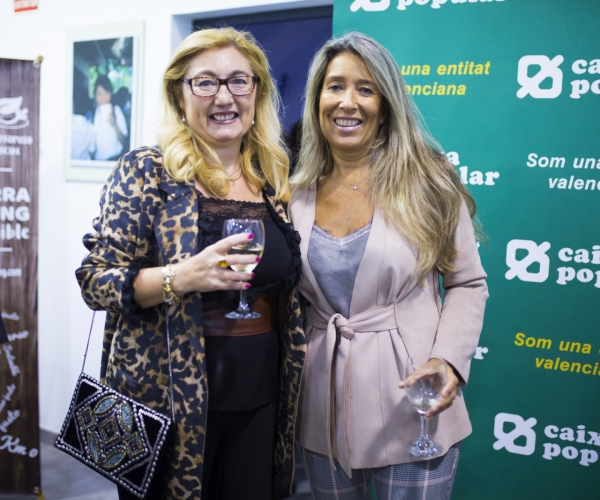 La técnica de Administración en Farmamundi, Coral Ansón, y delegada de Farmamundi en Castellón, Marián Borja.