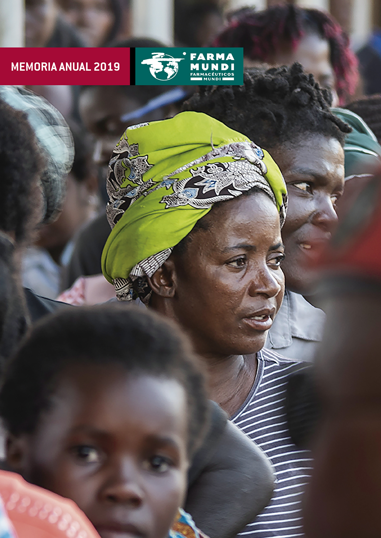 Portada de la memoria 2019 con mujeres en Mozambique
