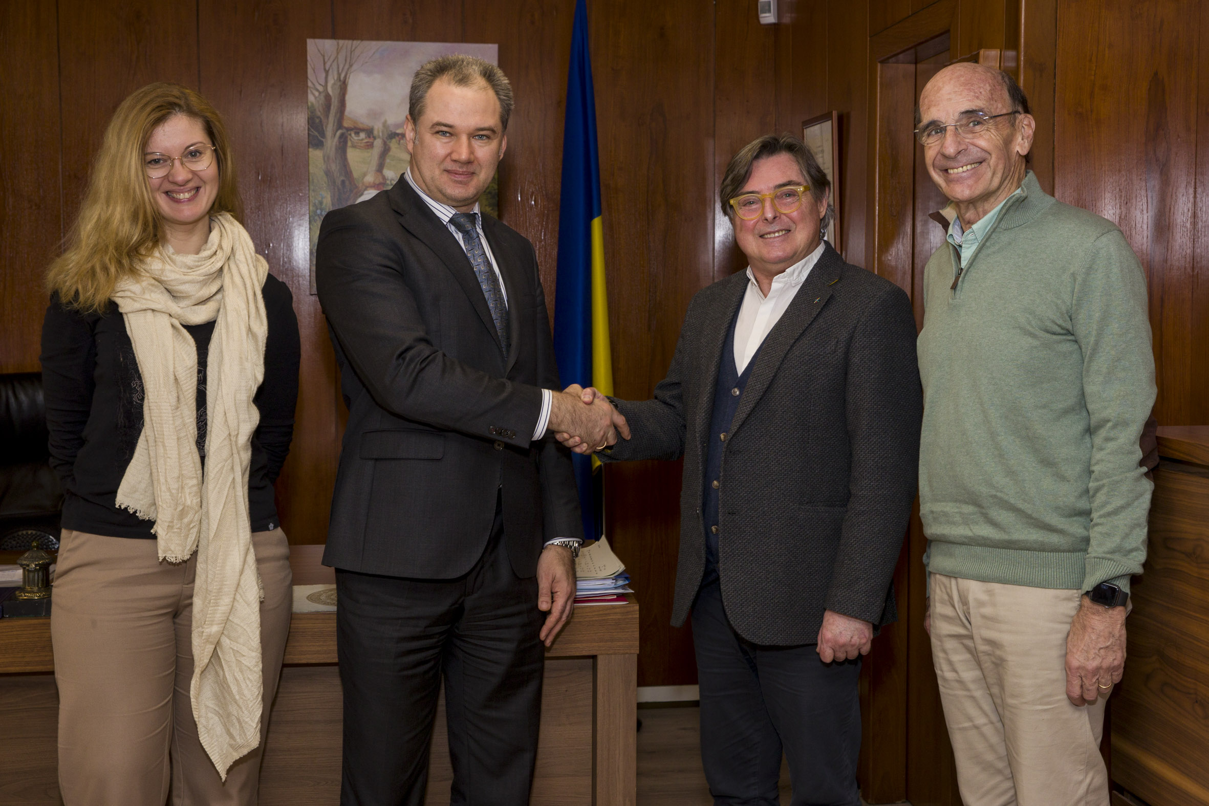 El Consulado General de Ucrania en Barcelona y Farmamundi enviarán medicamentos de forma segura a su red de hospitales